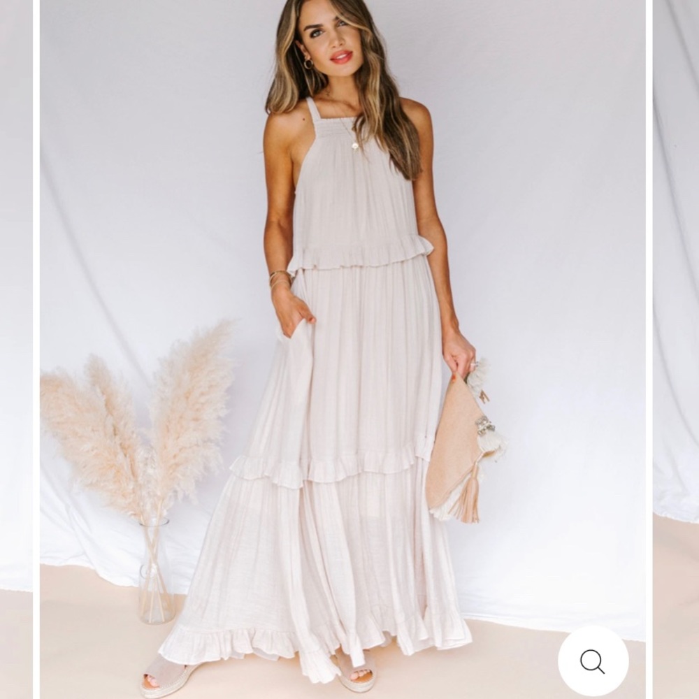 Vici Cream Maxi Dress